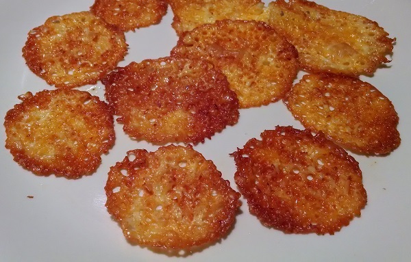 Low Carb Cheese Crisps