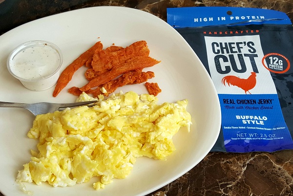 Easy Low Carb Lunch - Buffalo Style Chicken Jerky with Scrambled Eggs