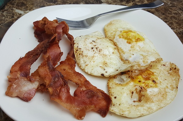 Bacon and Eggs - Easy One Skillet Meal