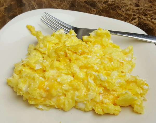 My Go-To Lazy Low Carb Meal: Cheesy Eggs, lol...