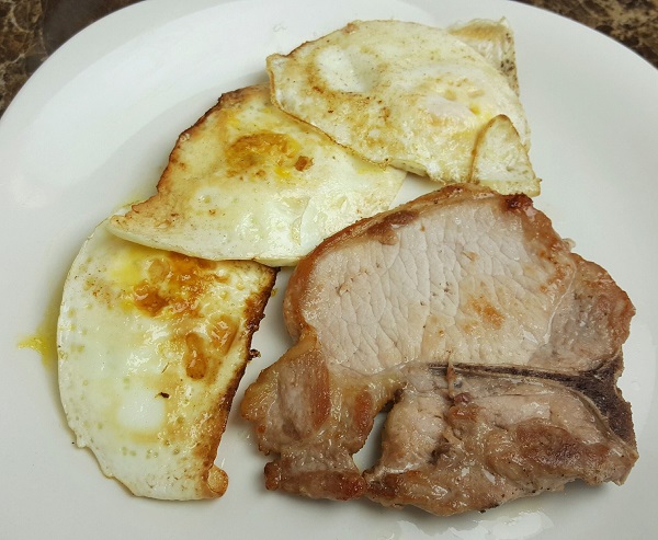 Zero Carb Breakfast : Pork Chop and Fried Eggs