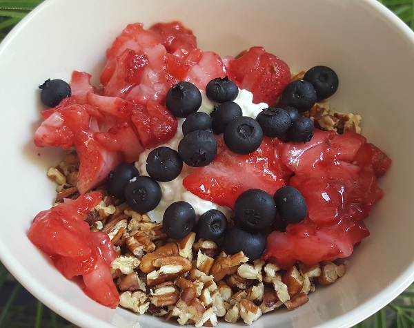 Low Carb Cereal Replacement with Nuts & Berries