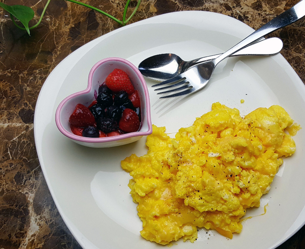 Healthy Low Carb Breafkast - Farm Fresh Eggs and Berries