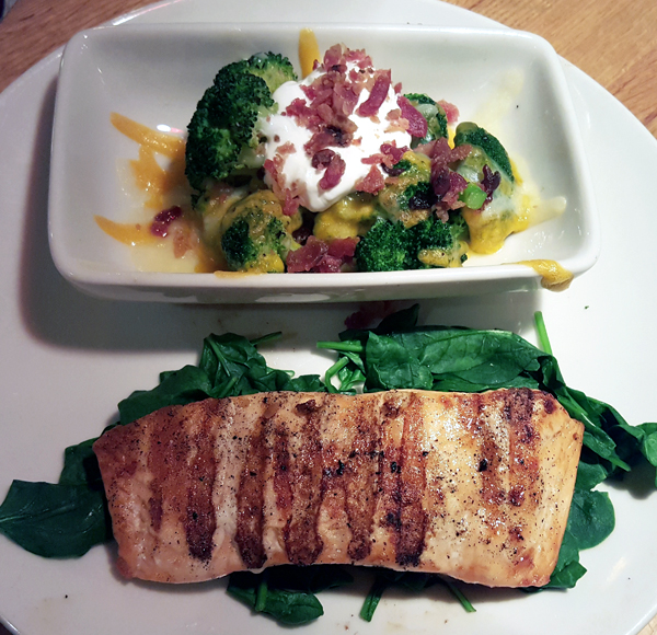 Applebee's Low Carb Dinner - Grilled Salmon, Steamed Spinach and Loaded Broccoli