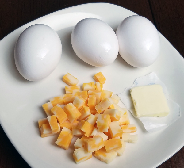 Keto Breakfast Tips: Making Fluffy Cheesy Eggs