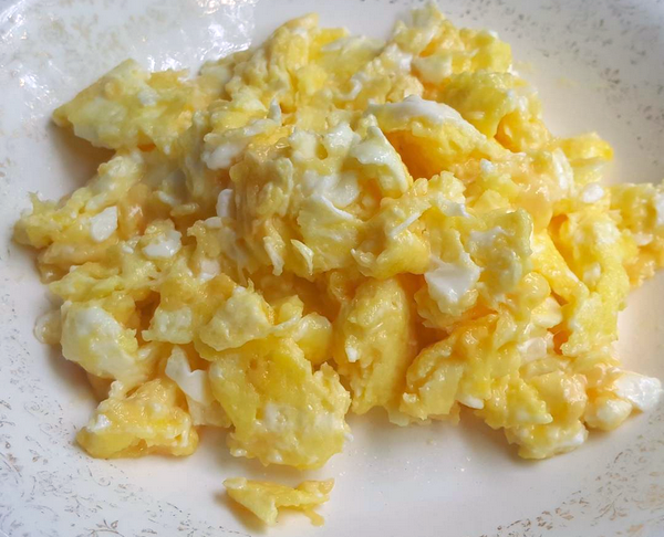 3 Cheesy Eggs 1.2 Carbs