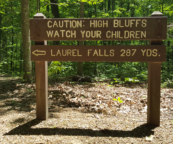 Tennessee Hikes & Sights : Laurel Falls