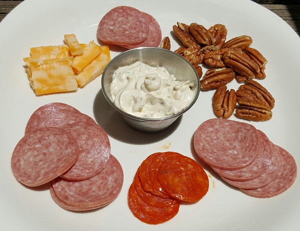 Low Carb Snack Plate