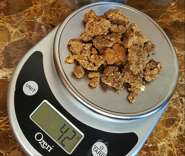 Ozeri Kitchen Scale - Small, Inexpensive, Convenient for Low Carb Tracking!
