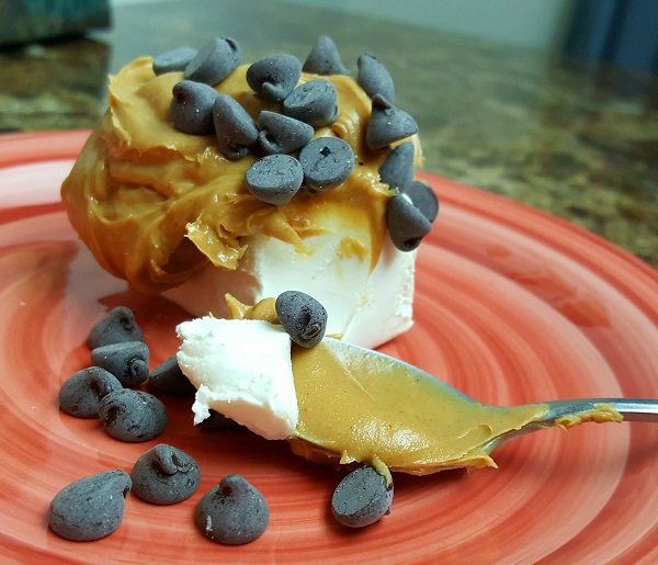 LCHF Foods : Peanut Butter & Cream Cheese (with sugar free chocolate chips)