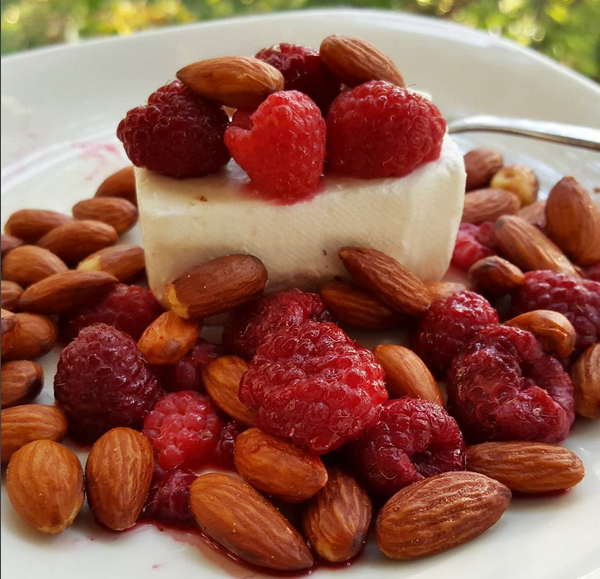 Healthy Low Carb Dessert - Cream Cheese, Almonds & Raspberries