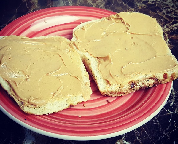 Low Carb Toast with Peanut Butter