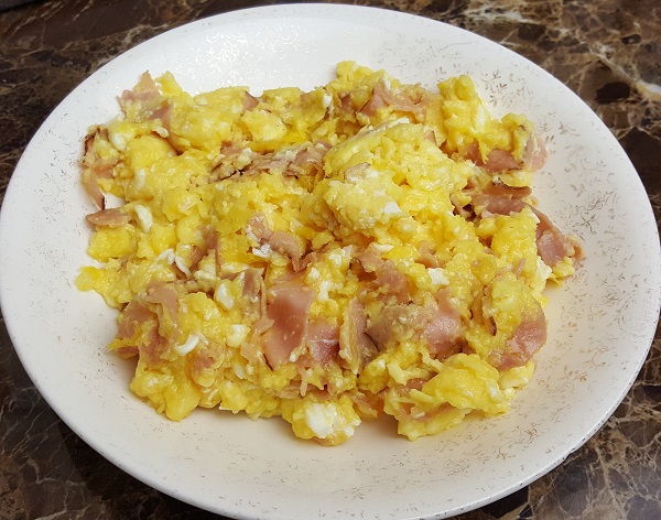 LCHF Meal - Ham, Egg & Cheese Scramble