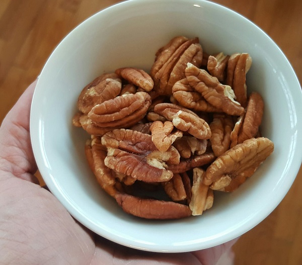 Raw Pecans - the Perfect LCHF / Low Carb Snack