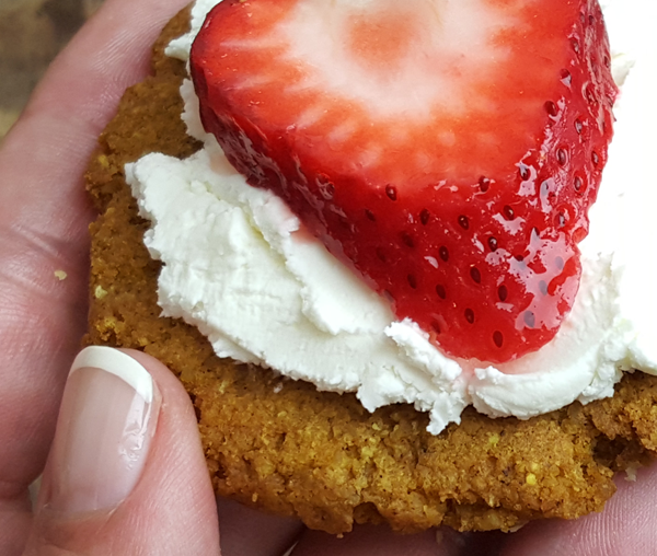 A FatSnax Love Story - The Little LCHF Cookie That Stole My Heart!