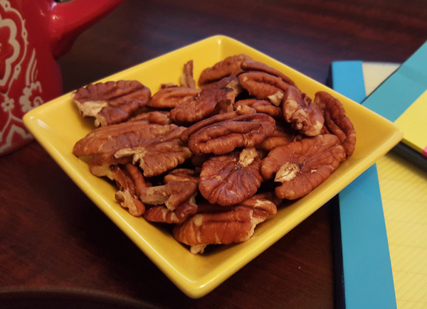 Raw Pecan Halves, great LCHF Snack on a Low Carb Diet