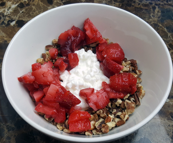 My Favorite Low Carb Meal - Pecans, Cottage Cheese and Strawberries