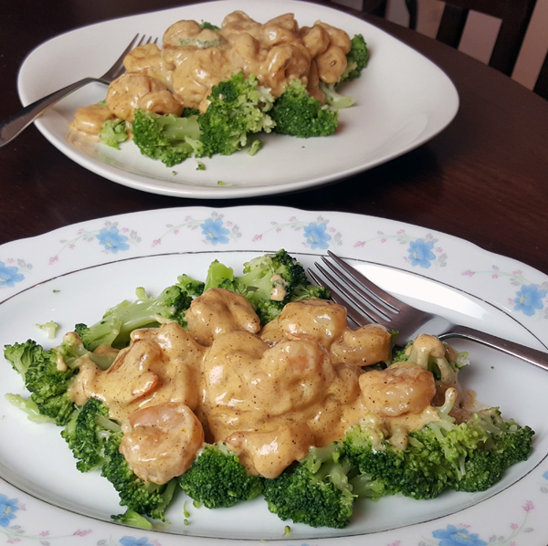 Low Carb Dinner Ideas: Shrimp Alfredo over Broccoli