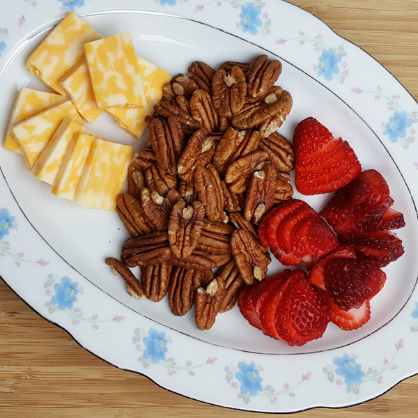 Low Carb Snack Plate