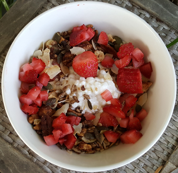 Low Carb Cereal - Keto Friendly and Gluten Free Cereal with cottage cheese and berries