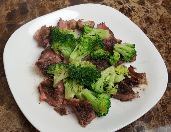 Simple Low Carb Foods, Steak and Broccoli