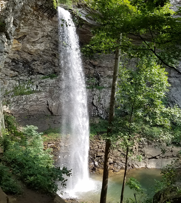Ozone Falls, TN - Tennessee Hiking