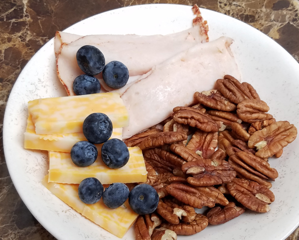 LCHF Keto Snack Plate - Easy Low Carb Meals